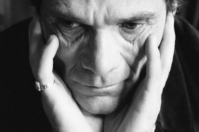 Pier Paolo Pasolini chez lui à l'EUR