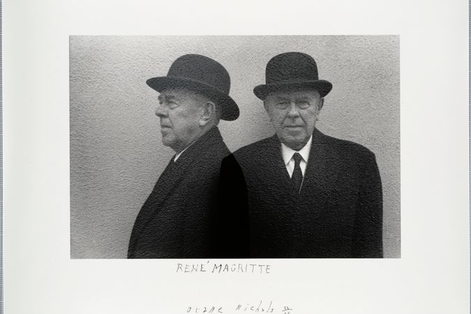 René Magritte (Profil und ganzes Gesicht)