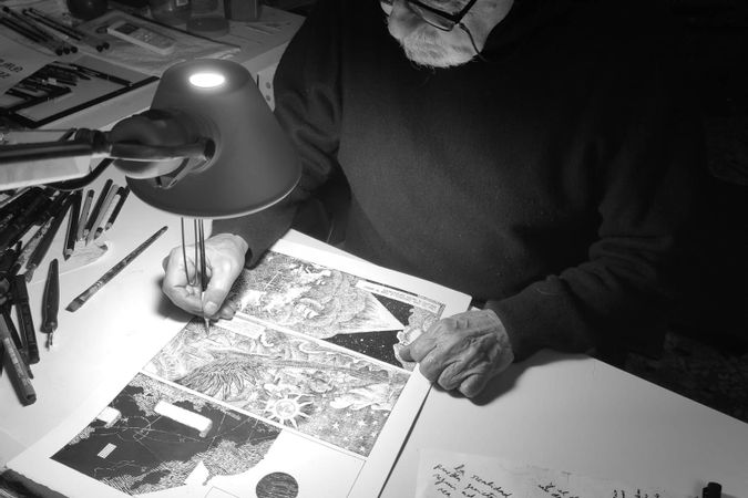 Enrique Breccia at work