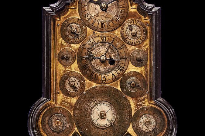 Reloj de mesa astronómico