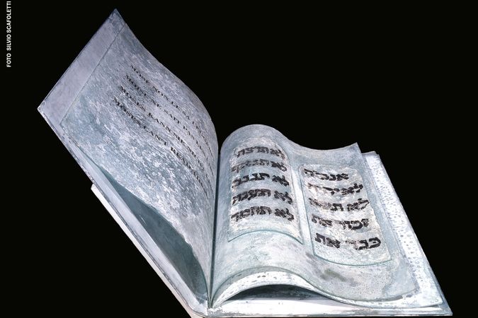Le Tavole della Legge ovvero la Bibbia di vetro