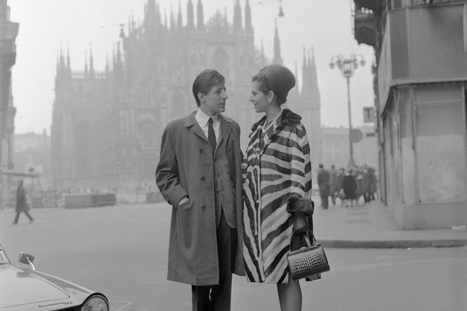 Giorgio Gaber und Ombretta Colli auf der Piazza Duomo