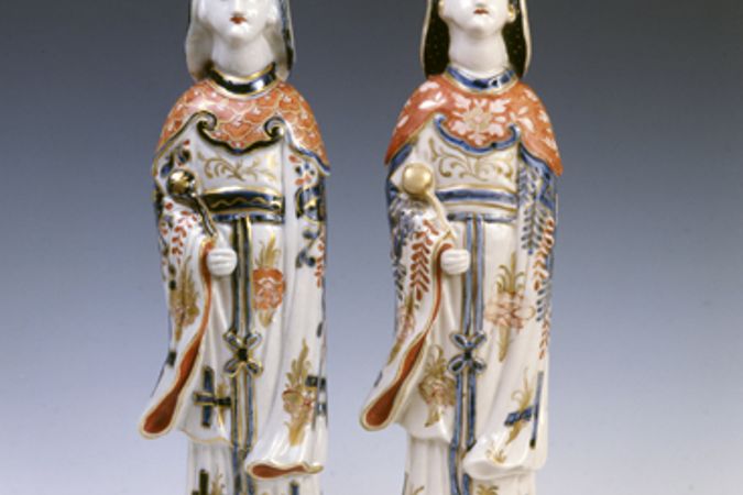 Paar weibliche Räucherstäbchenhalter-Skulpturen