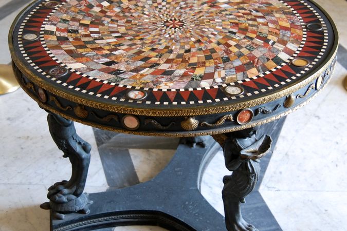 Coffee table in Herculaneum style