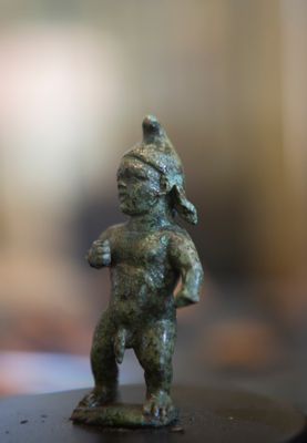 Pygmée en bronze