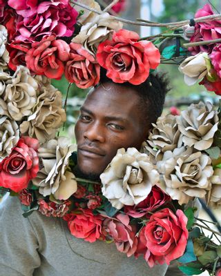 Ernesto con las rosas de Santa Rosalía