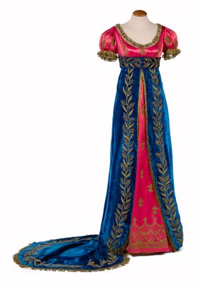 Theatrical costume. Feminine dress with court cloak