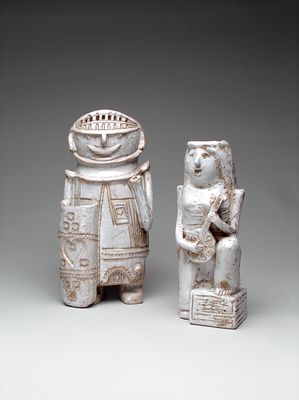 Vase figure of Warrior and Vase figure of Female Player