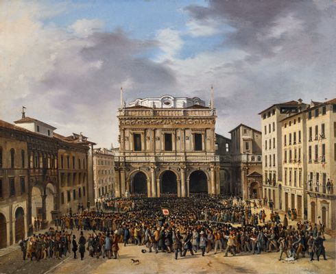 Les gens se sont rassemblés sur la Piazza della Loggia