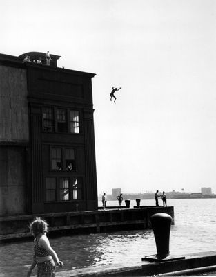 Boys jumping into Hudson River