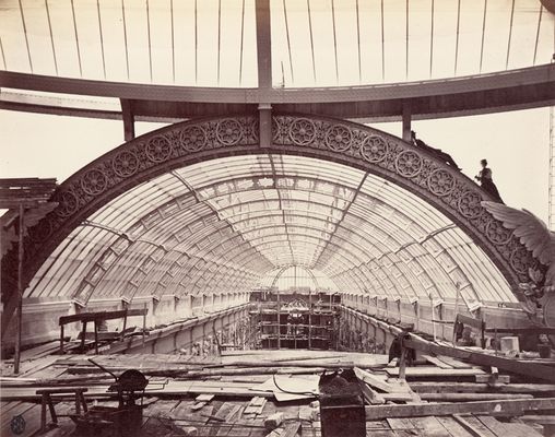 Bau eines Steuerbogens für die Kuppel der Galleria Vittorio Emanuele II in Mailand