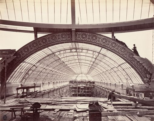 Construcción de un arco tributario para la cúpula de la Galleria Vittorio Emanuele II de Milán