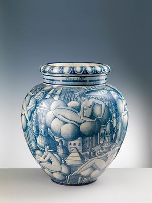 Vase de Femmes et Architecture