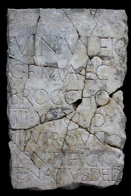 Inscripción fragmentaria de los baños termales de Sibari, Parco del Cavallo