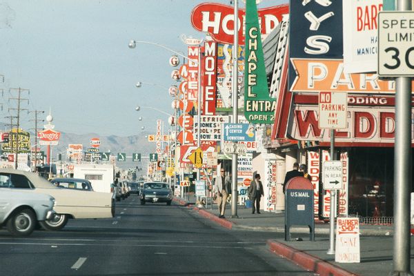 Carteles publicitarios en el Strip