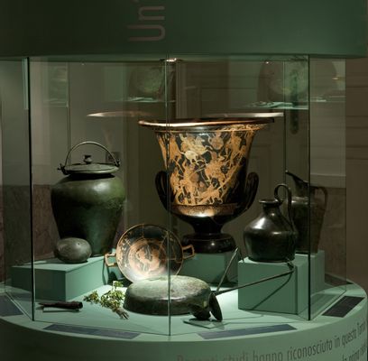 Ausrüstung aus Grab 84 der vorrömischen Nekropole von Genua