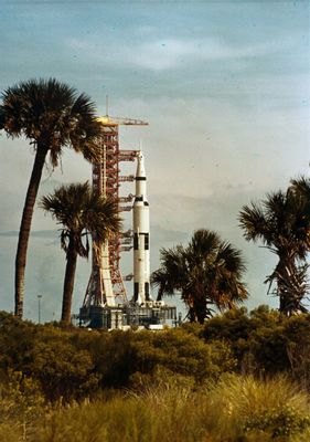 El cohete Saturno V que permitió a los tres astronautas aterrizar en la Luna con la misión Apolo 11