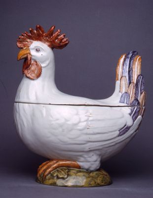 Soupière en forme de coq