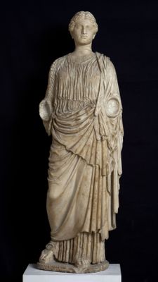 Statue de Koré