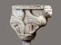 Chapiteau de béquille à décor de Sphinx ailés