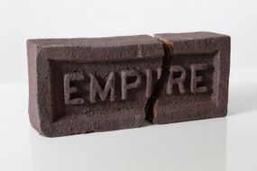 Elisabetta Benassi : EMPIRE