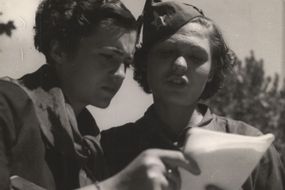Robert Capa e Gerda Taro: la fotografia, l’amore, la guerra